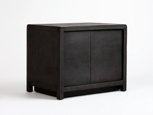 Czarna szafka nocna z litego drewna mango, 2 drzwi, 70 x 45 x 65 cm